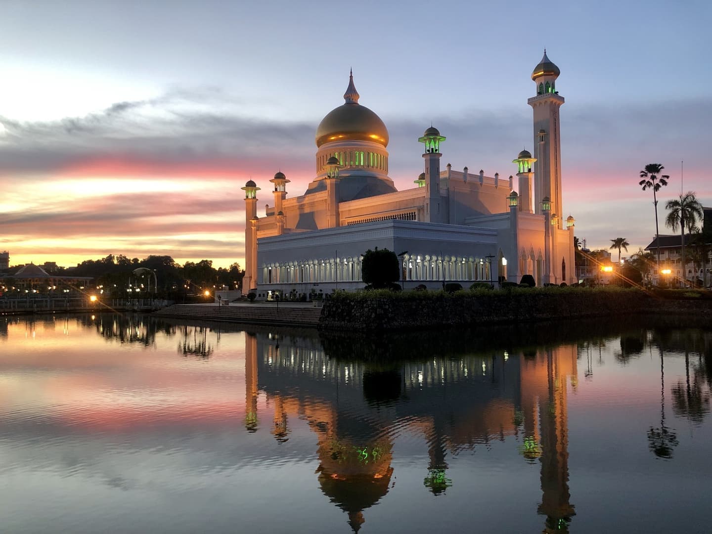 ポニ・ブルネイ店